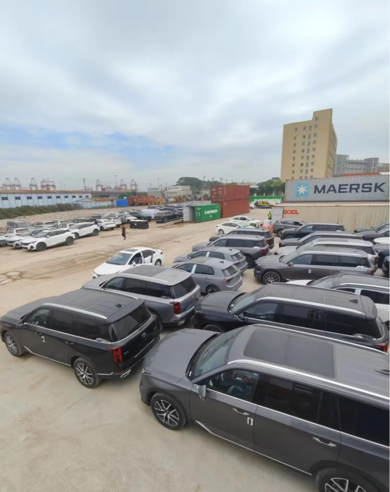 „Kosmoso magija“ logistikos pramonėje! 60 transporto priemonių liudija tarptautinio transporto stiprybę