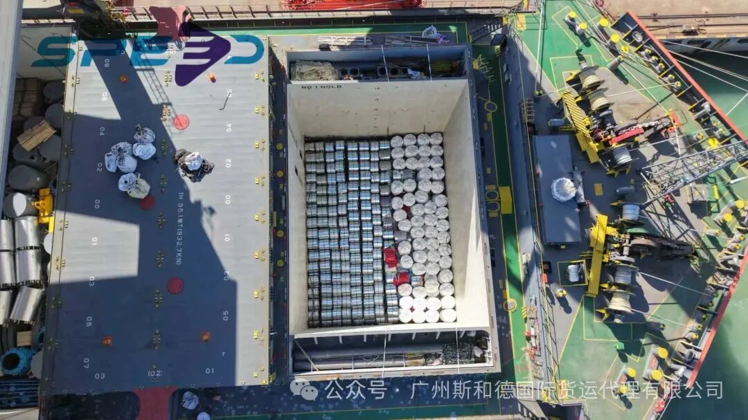 Masinės logistikos pertraukimas: plieno ritinių gabenimas iš Lianyungang į Afriką